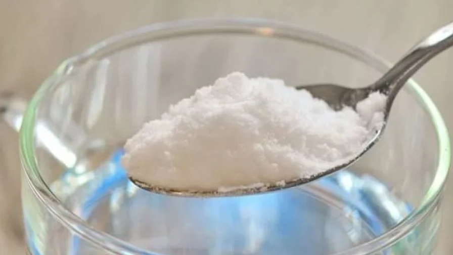 Більшість робить це неправильно: як правильно гасити соду для пухкої випічки