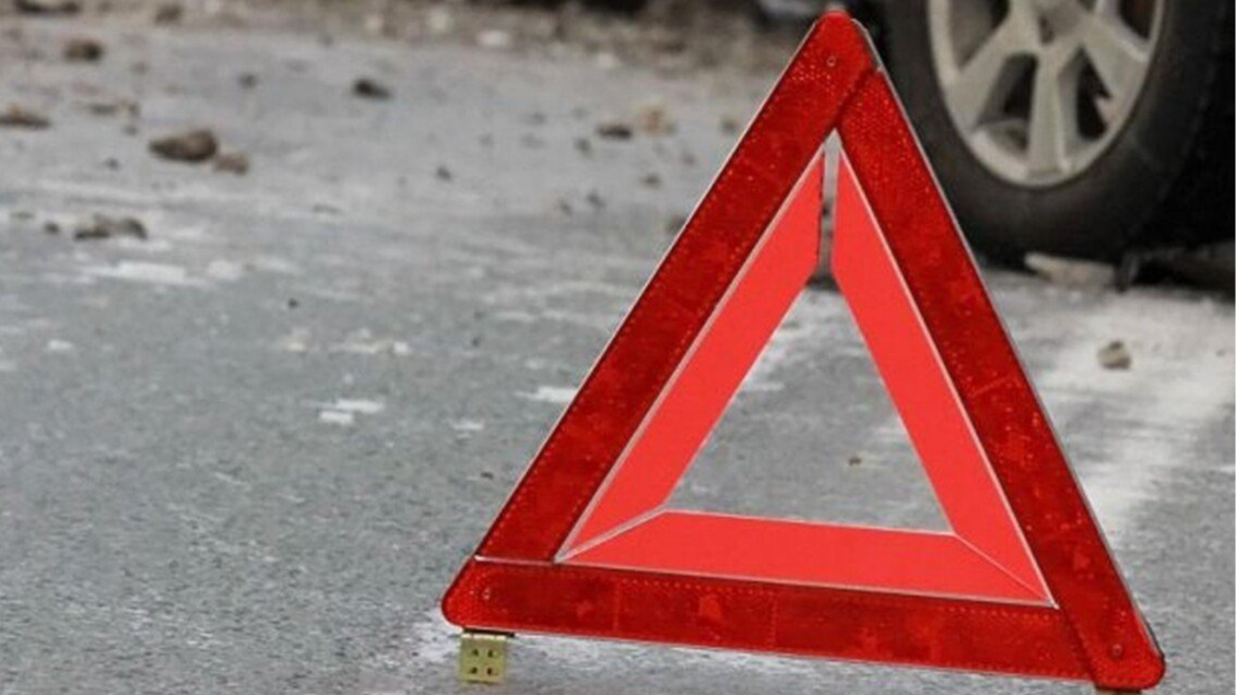 На Волині автівка злетіла з дороги та перекинулась, травмувалася 15-річна дівчина