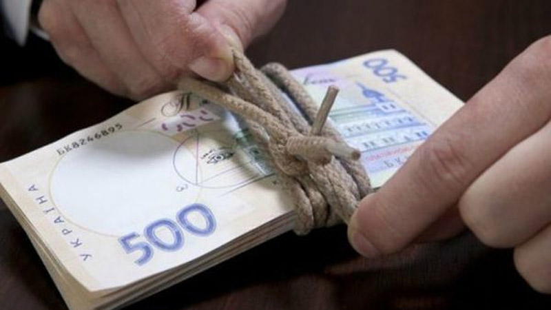 Рада схвалила підвищення зарплат: хто і коли отримає вищі оклади в Україні
