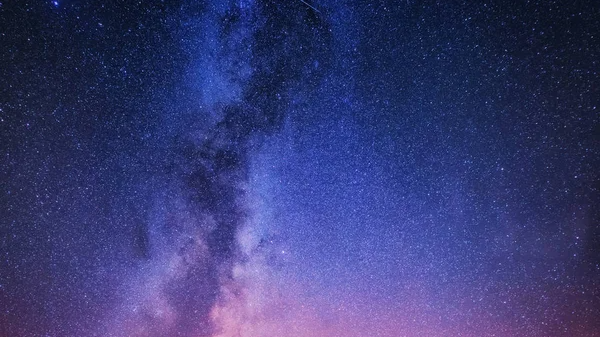 Гороскоп на 5 березня: емоційні сплески у Левів та шторм навколо Водоліїв