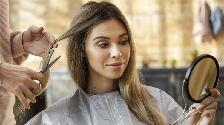 У які дні йти до перукаря: місячний календар на другу половину січня 2026 року