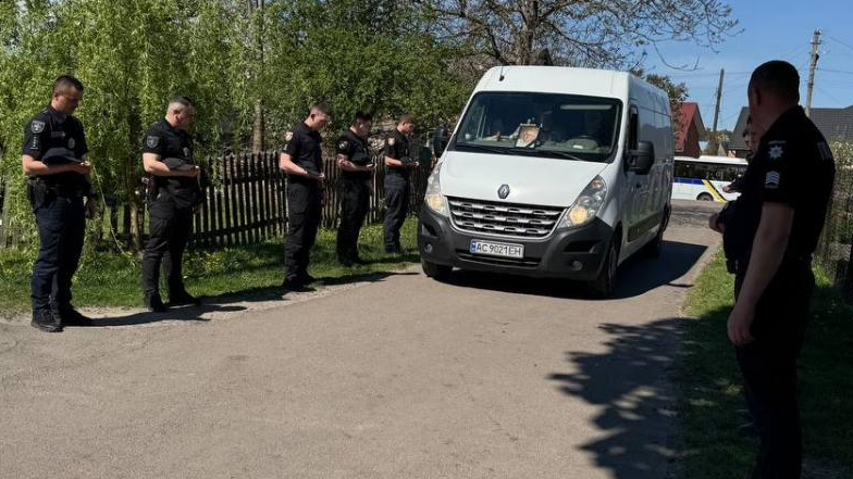 На Волині в останню дорогу провели поліцейського Миколу Сидорука