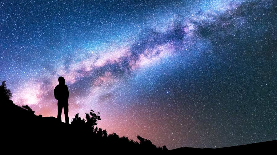 Гороскоп на 3 грудня: напружений ранок у Терезів та емоційні коливання у Козерогів