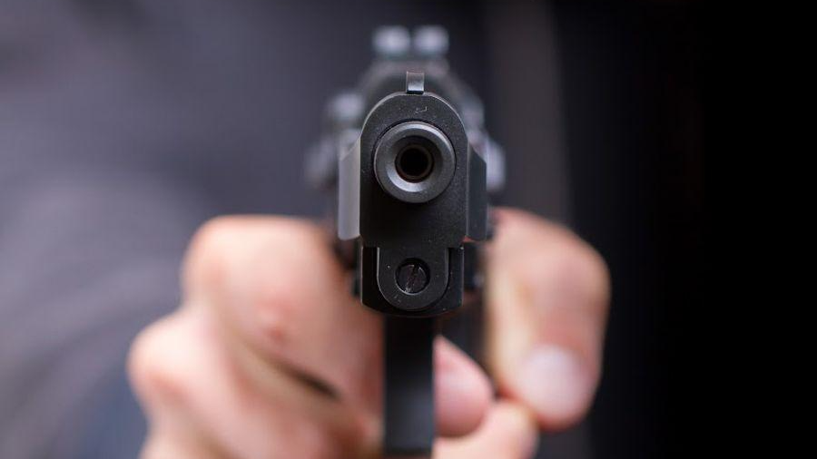 Син вистрілив собі в долоню з пневматичного пістолета: на Волині оштрафували матір