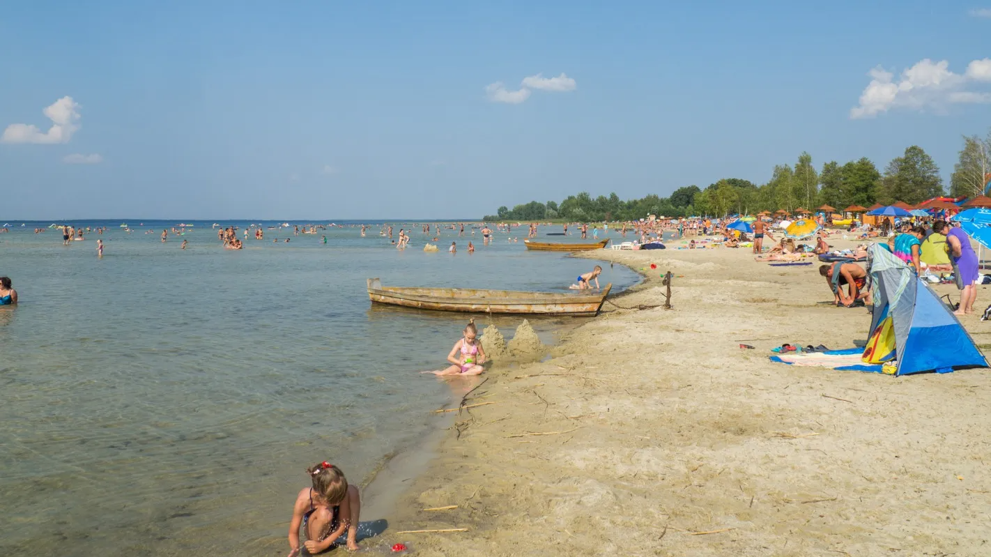 Українські Мальдіви: за скільки обійдеться відпочинок на Шацьких озерах у 2026 році