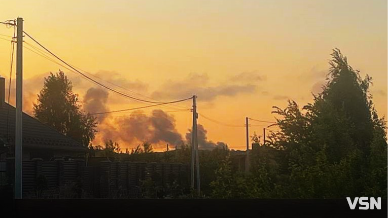 У Луцьку на ЛПЗ спалахнула масштабна пожежа: очевидці повідомляють про вибухи