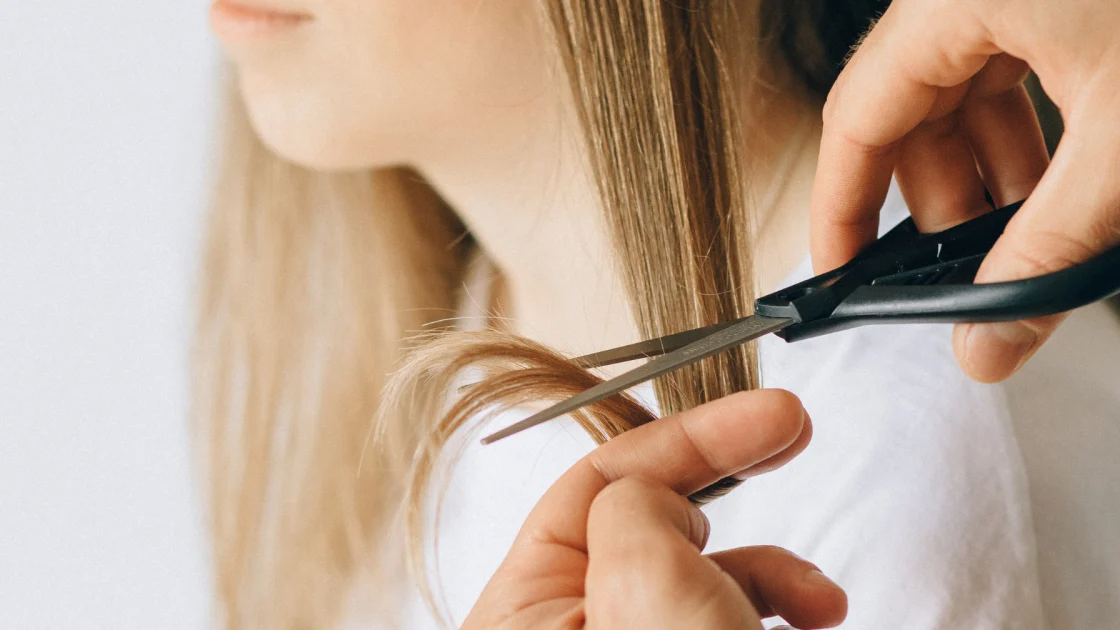 Коли у лютому 2026 року йти до перукаря: найкращі дні для фарбування волосся і стрижки