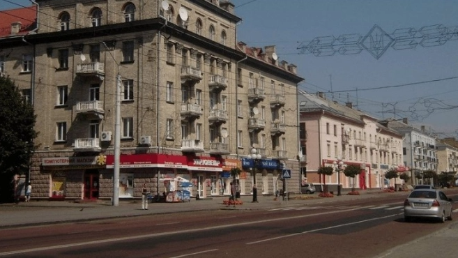 Водій, який у Луцьку на переході збив двох людей, отримав 850 гривень штрафу