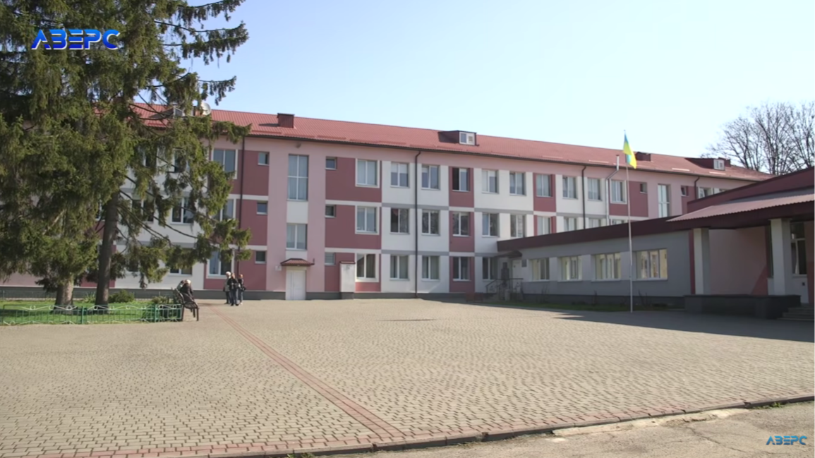 «Жарт» обернувся криміналом для школярів: у луцькому ліцеї повідомили про псевдомінування