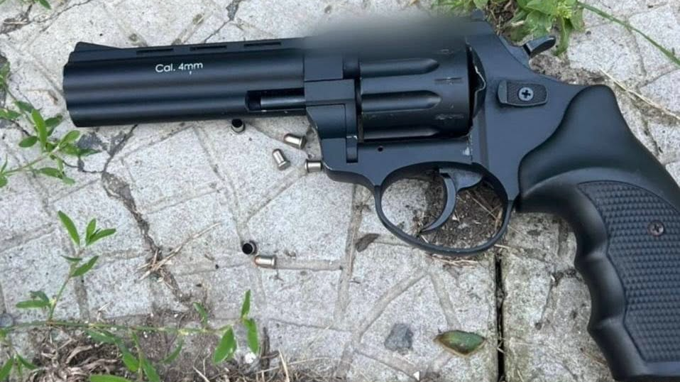 11-річний хлопець влаштував стрілянину посеред вулиці у Мукачеві