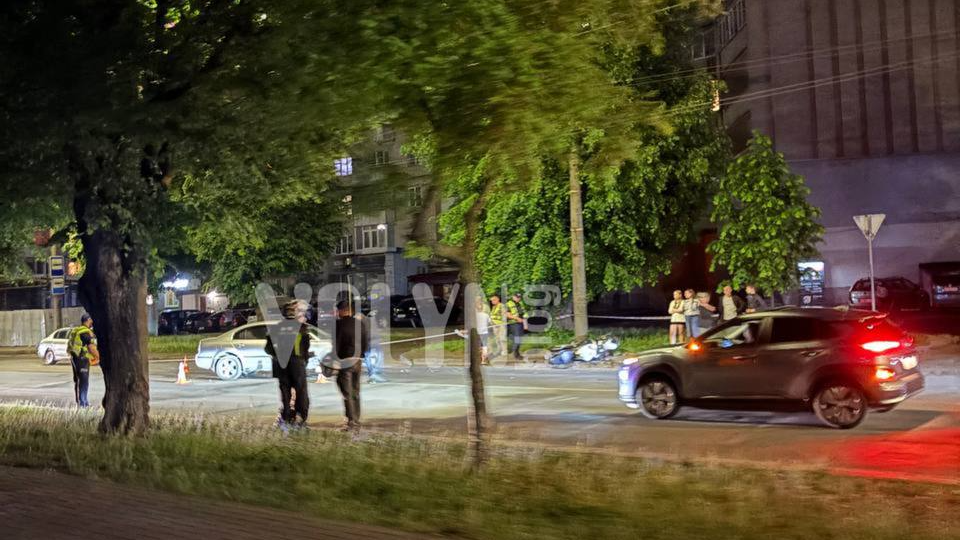 У Луцьку сталася ДТП за участю авто та мотоцикліста: водія двоколісного госпіталізували