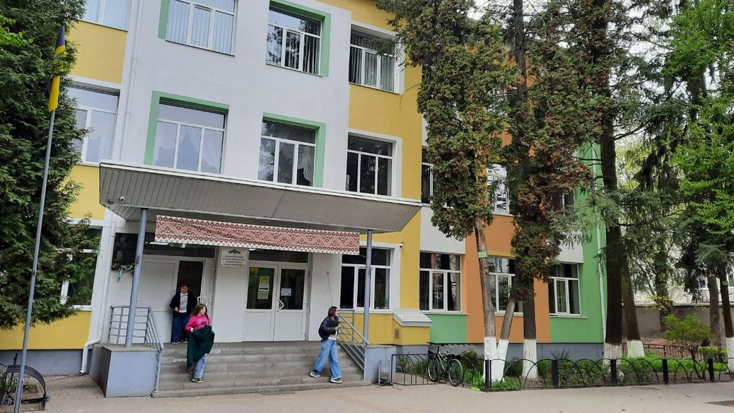 Чи всі вчителі з відстрочкою працюють законно: перевірка шкіл у Луцьку
