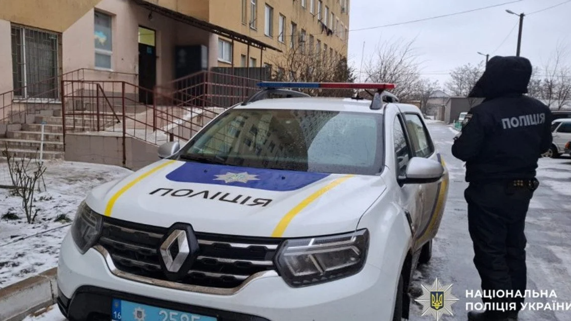 У Хмельницькому військовий з балкону квартири випустив майже сотню куль