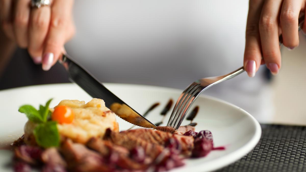 Ідеальний час для вечері взимку: як підтримати сон, метаболізм і схуднення