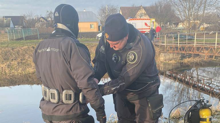 На Волині водолази шукають зниклу жінку в річці - VSN