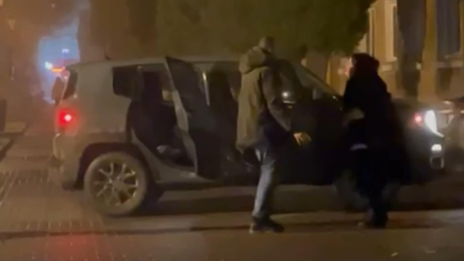 У Хмельницькій області пара танцювала під російську музику на Алеї Героїв