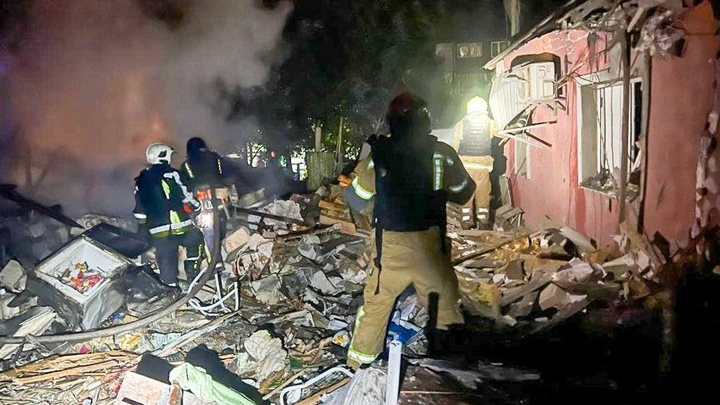 Росіяни вдарили дроном по будинку на Харківщині: загинула дитина та двоє дорослих