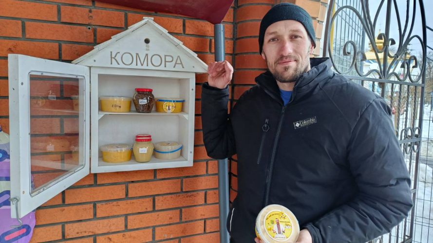 Без продавців і каси: на Волині пасічник відкрив комори самообслуговування