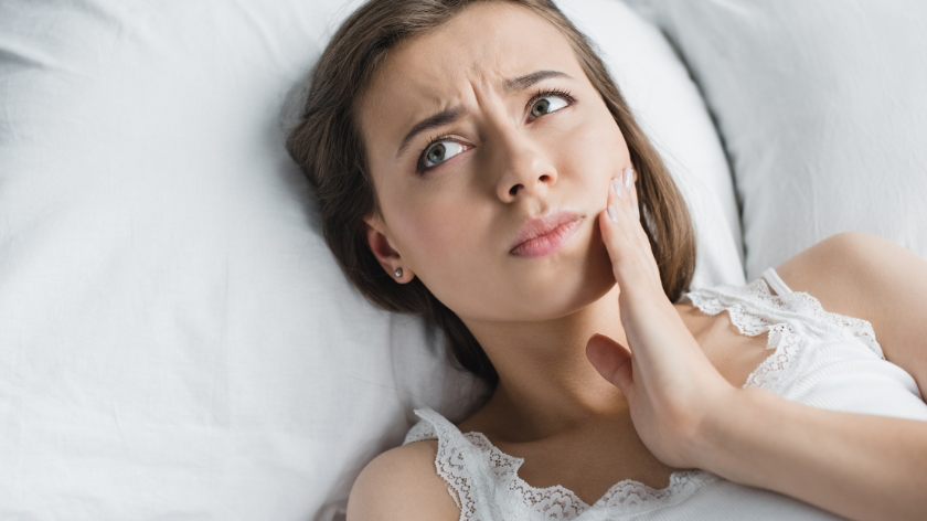 Народні засоби, що допомагають витягнути гній з ясен і зуба