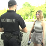 Кидався з кулаками: у Луцьку чоловік побив поліцейського прямо у відділку