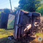 Біля Луцька ВАЗ перекинувся в кювет: водій заявив, що п’яним їхали «хлопці, які взяли авто покататися»