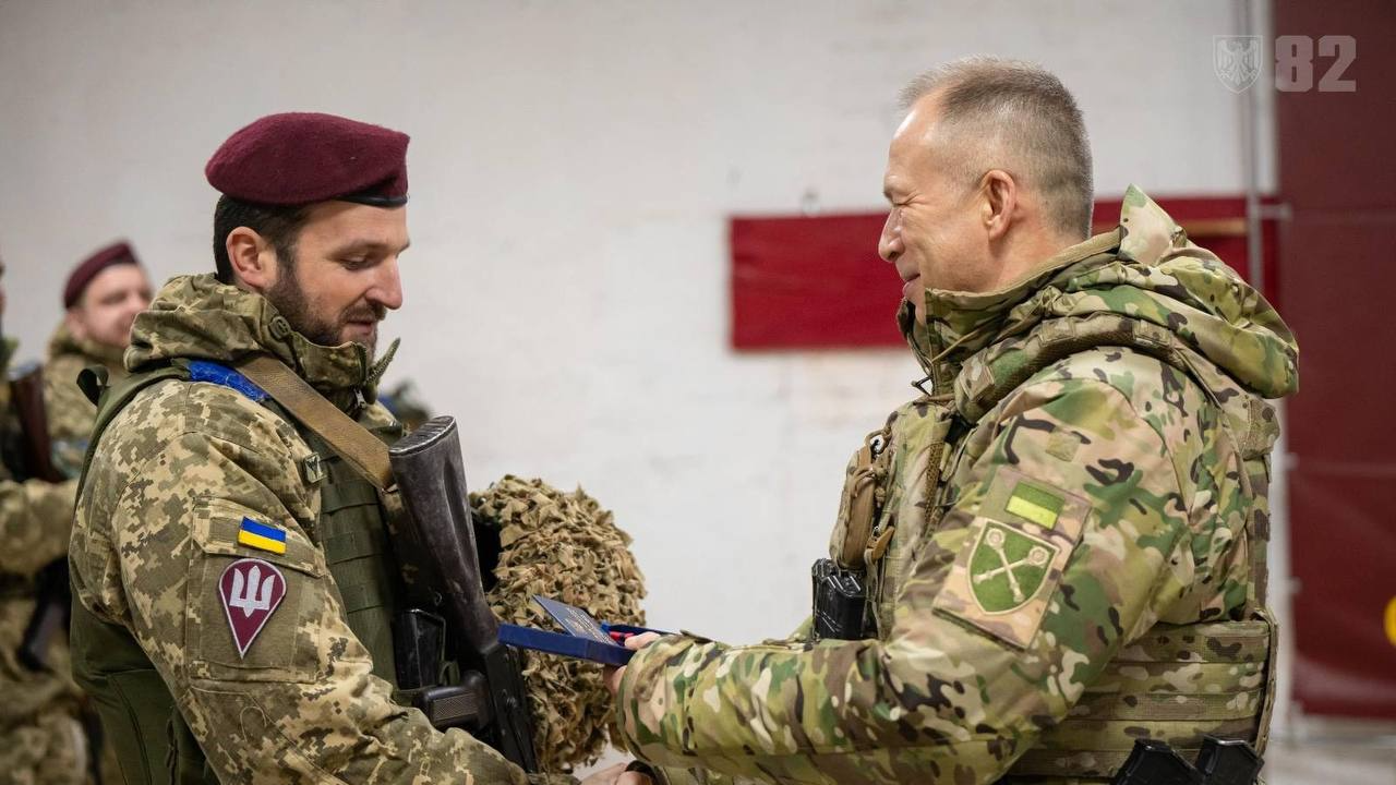 У Курській області в умовах смертельної небезпеки забезпечив укриття для особового складу й техніки: нагородили військового з Волині