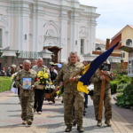У Луцьку провели в останню путь полеглого військовослужбовця Олександра Кобилька