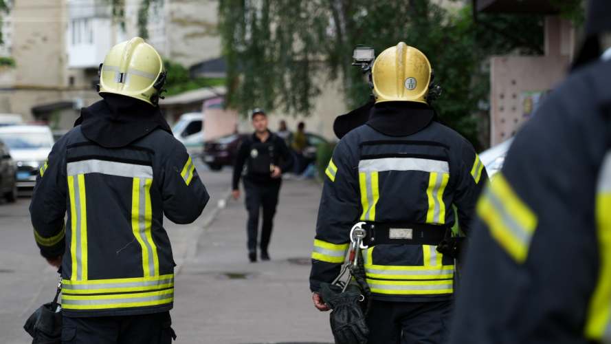 «Чула вибух, думала, що «Шахед» зірвався»: місцеві розповіли про трагедію в Луцьку