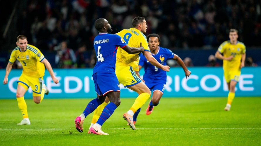 Збірна України розгромно програла Франції — без жодного удару в площину