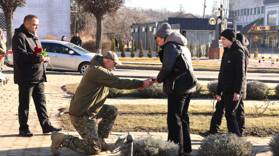Рідним полеглого захисника з Волині Олександра Григорука вручили посмертну нагороду Героя