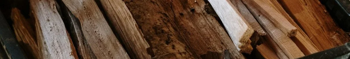 Кидаю це в піч - і дрова горять ефективніше: як грітися у −30 за копійки