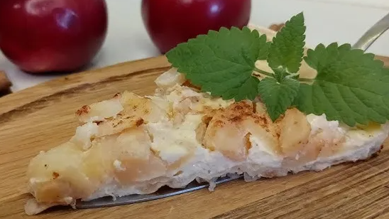 Яблучний пиріг за 15 хвилин: простий рецепт, який виручить під час відключень світла