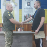 Воював на найгарячіших напрямках: захисника з Волині відзначили нагородою Міністра оборони