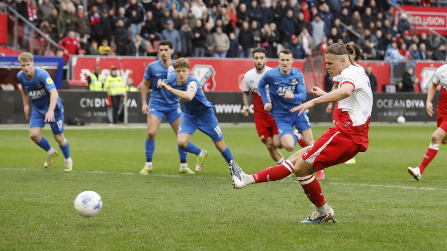 Молодий футболіст з Луцька забив гол і став найкращим гравцем матчу в Нідерландах