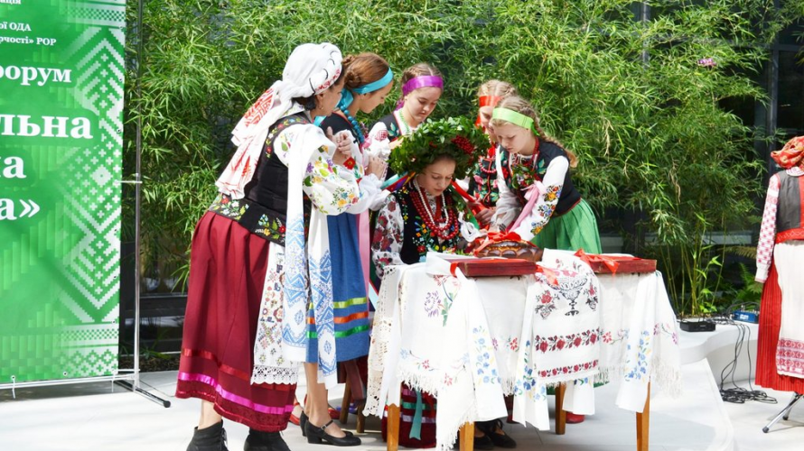 Волинський весільний обряд «Читання корони» став національним надбанням України