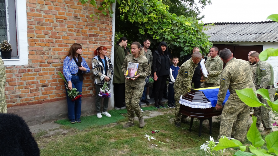 На Волині поховали Героя Володимира Олексюка, який загинув понад дев'ять місяців тому