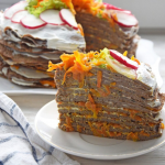 Печінковий торт на свята: простий рецепт ніжної страви, яка першою зникає зі столу