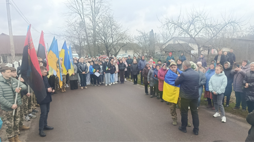 У громаді на Волині зустріли звільненого з полону захисника