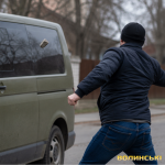 Конфлікт із ТЦК на Волині: чоловік кинув камінь і ледь не опинився за ґратами