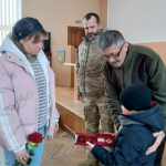 У громаді на Волині рідним Героїв вручили посмертні нагороди воїнів