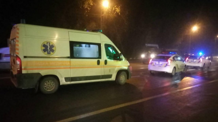 У селі біля Луцька сталася аварія, у якій постраждали троє людей