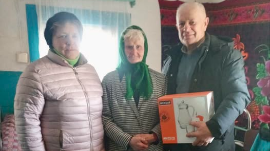 Життєрадісна, активна, весела і дружелюбна: довгожителька з Волині відзначила 90-річчя