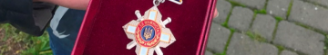 Учитель, який загинув за Україну: батькам Героя з Волині вручили його посмертну нагороду