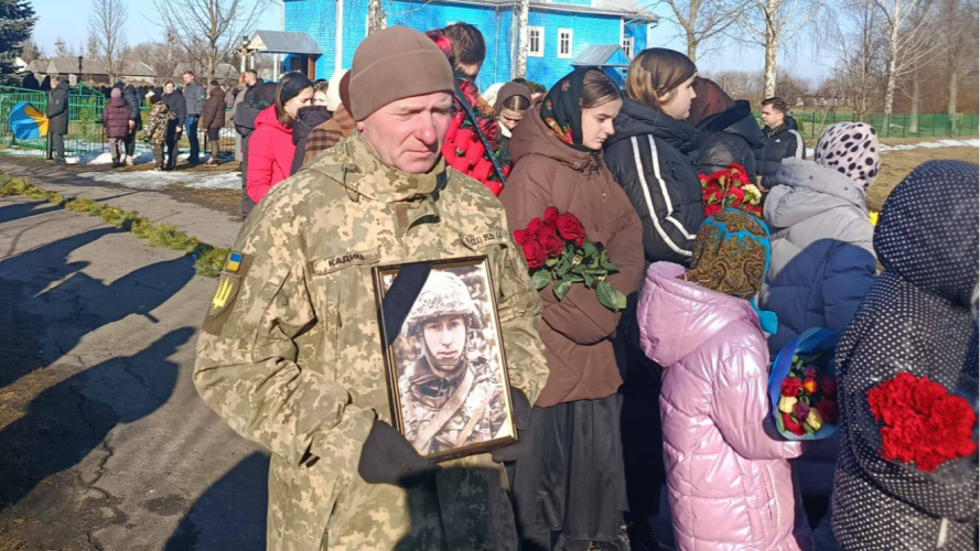 На Волині попрощалися з Героєм Валерієм Калапуцом