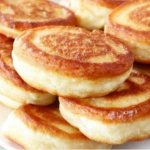 Чому оладки опадають і вбирають олію: секрет ідеальної пухкої текстури