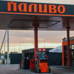 АЗК «Паливо» та «Рух» оновили ціни на пальне: скільки коштує заправитися у Волинській та Рівненській областях