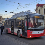 У Луцьку після звернень містян вперше за 5 років оновили графік руху тролейбуса №2