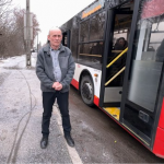 Водій із Луцька щодня зупиняє тролейбус на хвилину мовчання, щоб вшанувати загиблих