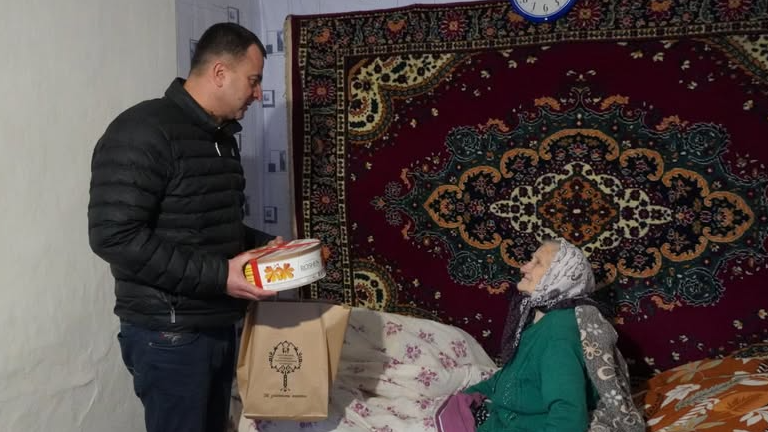 Має 6 дітей, 18 онуків та 23 правнуки: бабуся з Волині відзначила 90-річчя