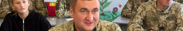 Після нічного чергування — за парту: як волинські прикордонники зі школярами писали Радіодиктант